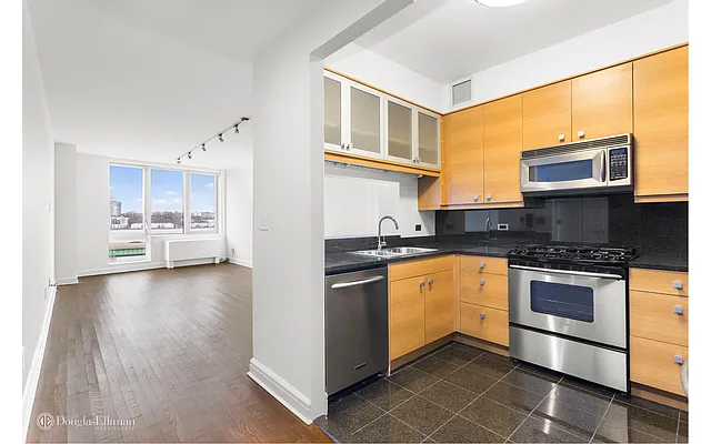 Sold by Douglas Elliman | media 13