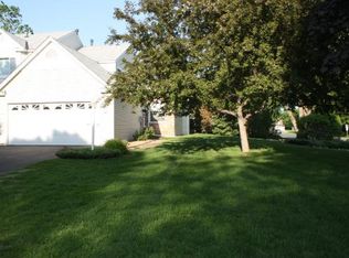 5650 Donegal Dr, Shoreview, MN 55126