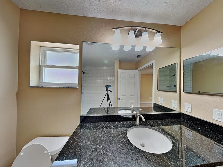 3732 W Wilburton Dr — Photo 16