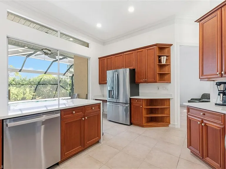 657 Soliel Dr — Photo 5