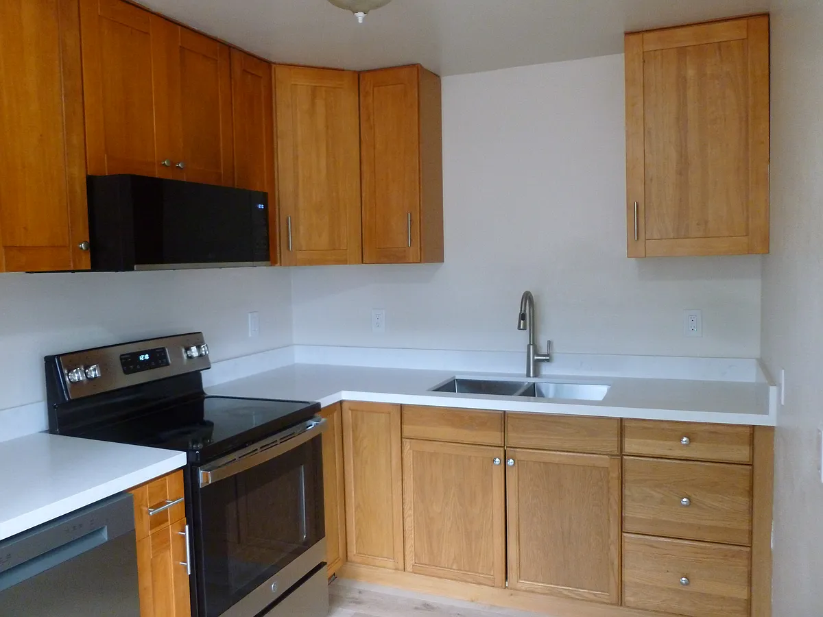 Building Photo - 9042 Greenwood Ave N #4
