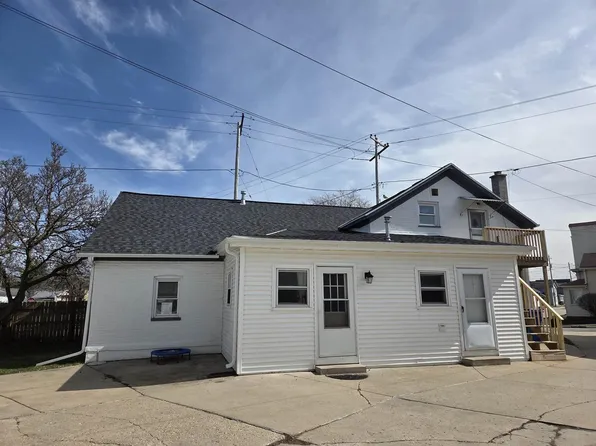 600 N 4th Street, Watertown, WI 53098