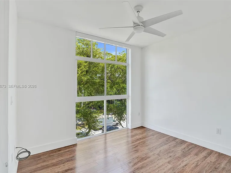 9725 NW 52nd St #406 — Photo 10