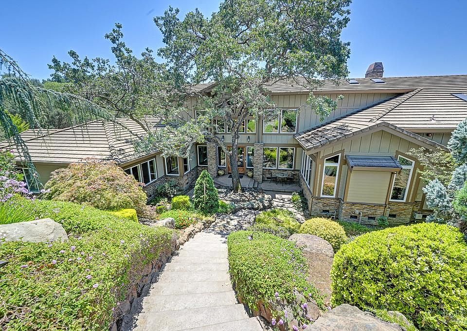 1st image of 3030 Rosemont Court