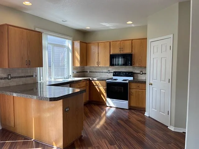 4214 NE 166th Ave — Photo 5