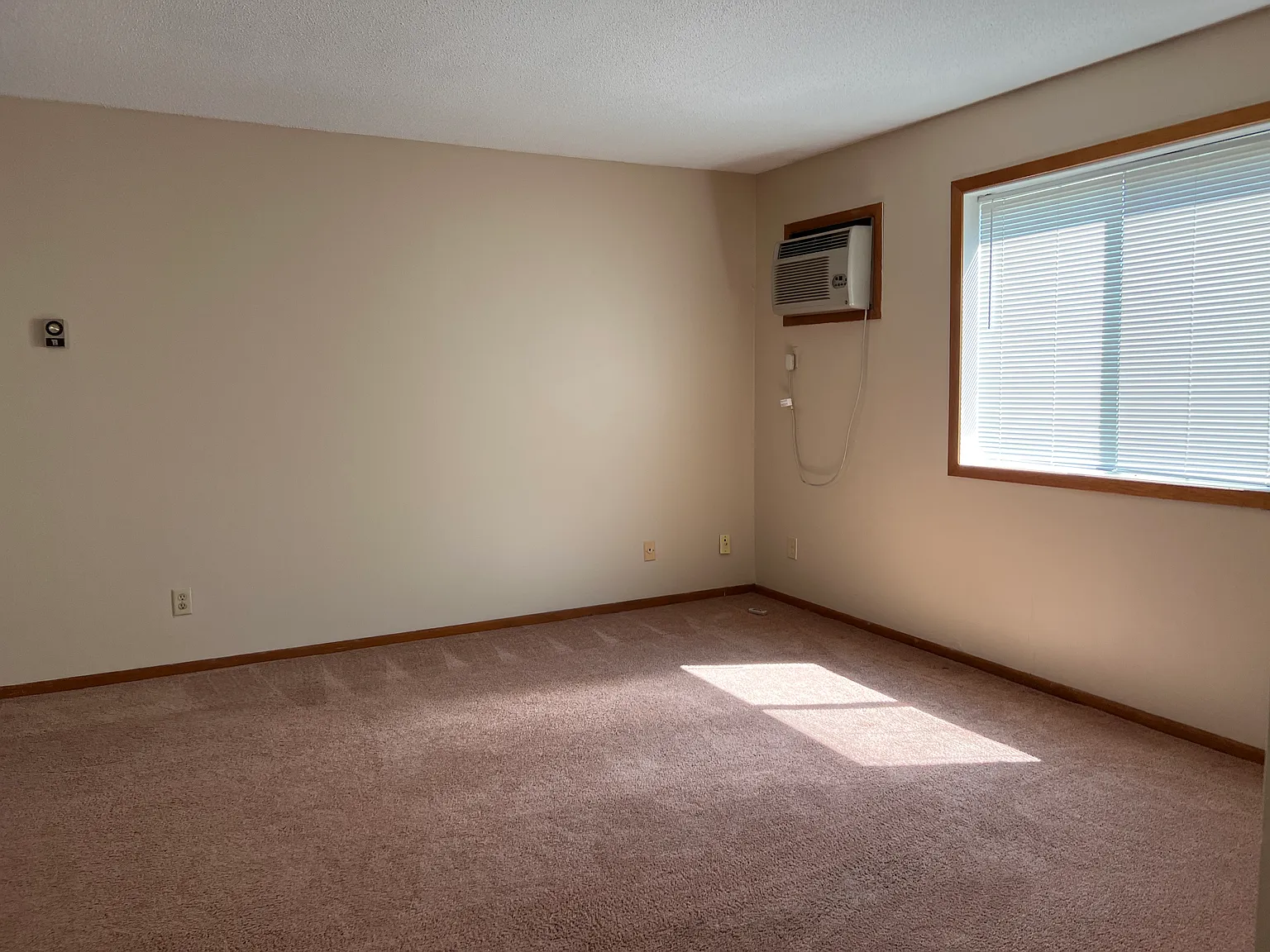 1 bed, 725 sqft, $950 — Photo 4