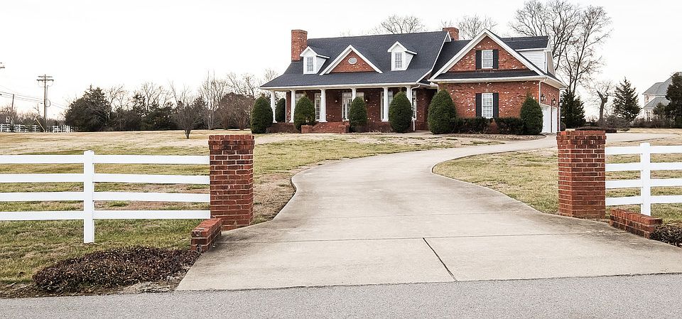 1st image of 103 Churchill Farms Dr