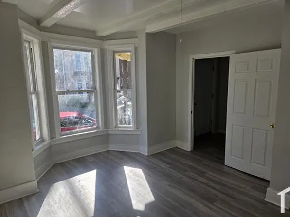 5 Lafayette St #B, Rochester, NH 03867