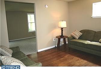 master w/sitting room(upstai