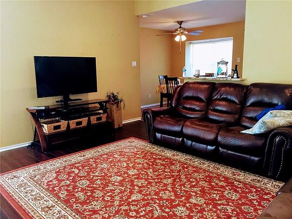 5th image of 1400 Hamilton Dr
