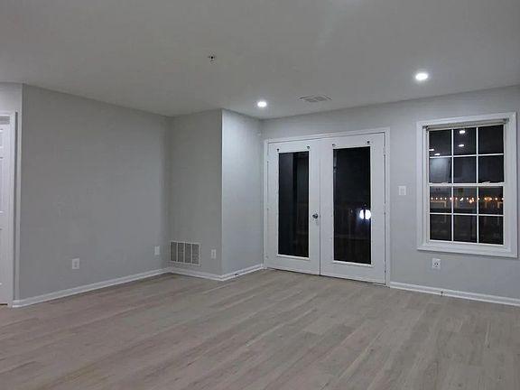 2nd image of 520 N Piedmont St #304