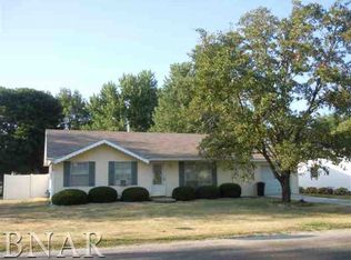 516 W North St, Mc Lean, IL 61754