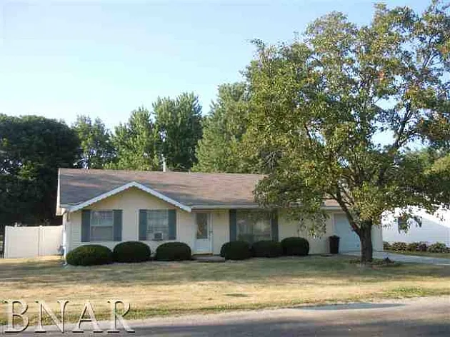 516 W North St photo 1