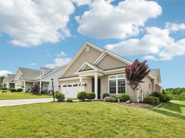 219 Brookside Dr, Cranberry Township, PA 16066