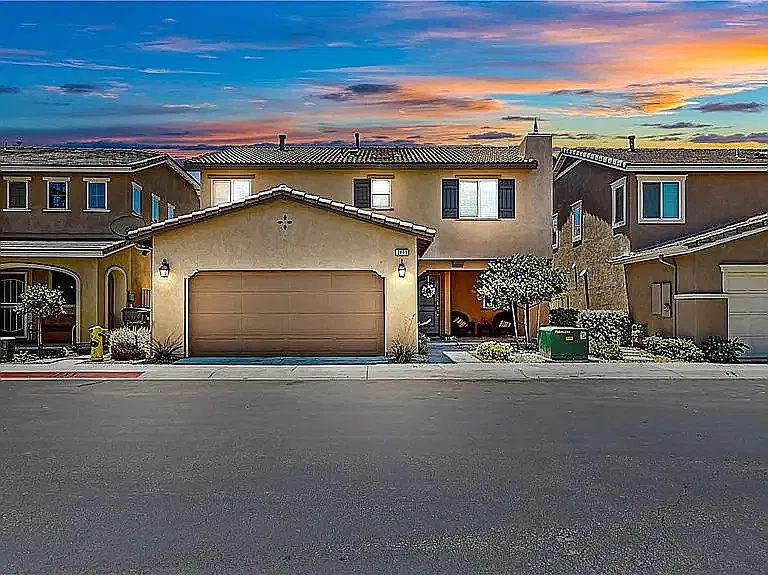 1441 Chinaberry Ln