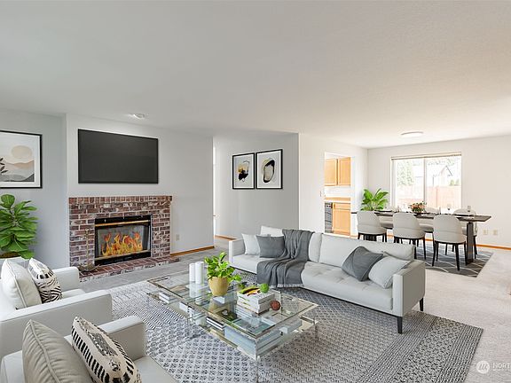 2nd image of 1211 2nd Avenue Ct E
