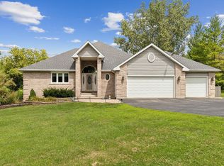 12704 Hillview Dr, Huntley, IL 60142