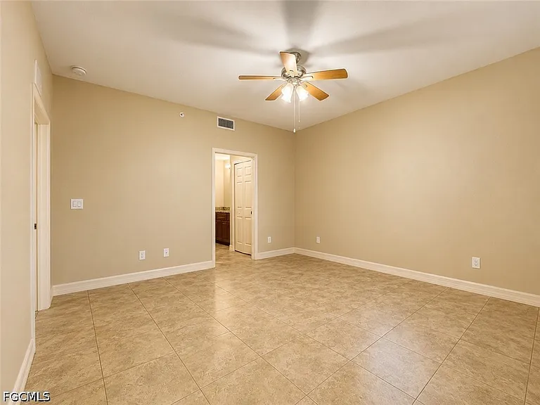 4035 SW 8th Pl #101 — Photo 7