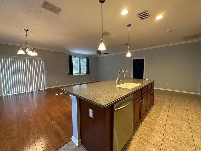 12173 Hatherden Ct — Photo 4