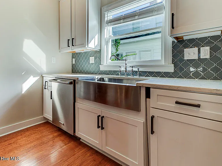 1812 Market St — Photo 7