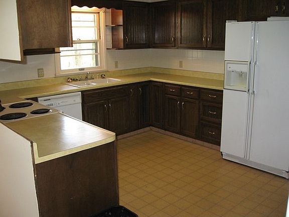 3rd image of 2353 E 91st St