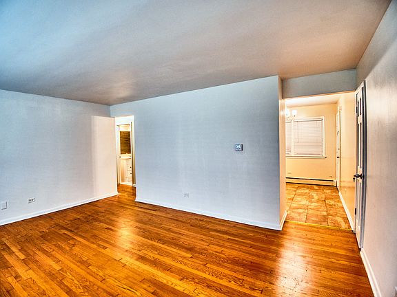 4th image of 8610 W Berwyn Ave APT 1S