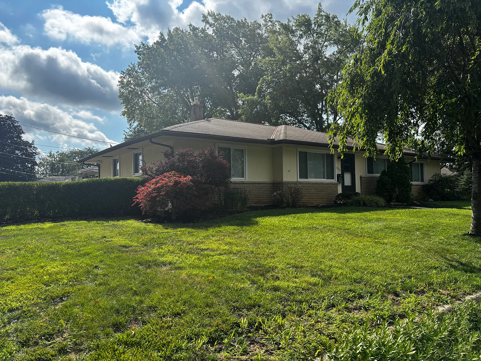 2 bed, 1.5 bath, 1100 sqft, $1,750 — Photo 3