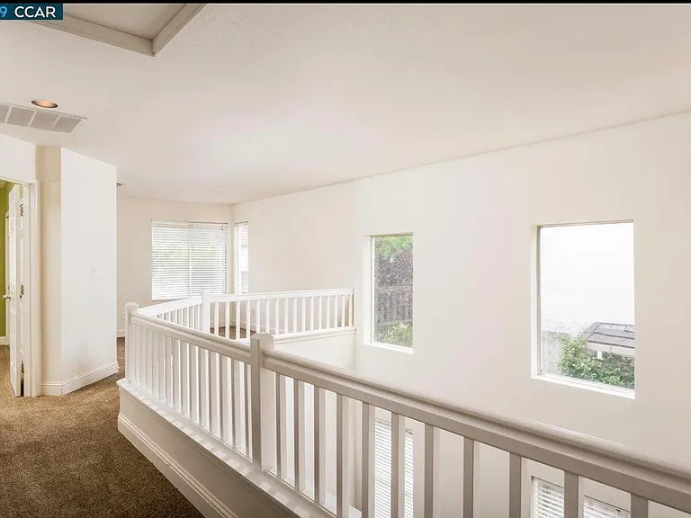 1727 Periwinkle Way — Photo 7