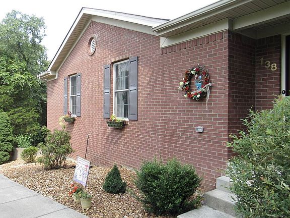 3rd image of 138 Wintergreen Rd