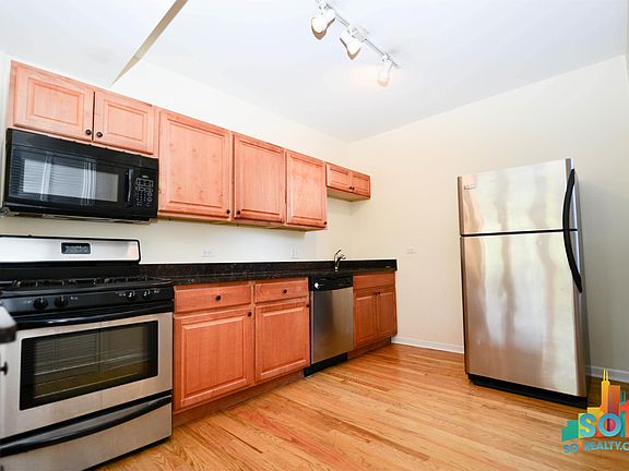3rd image of 3422 W Leland Ave #1W