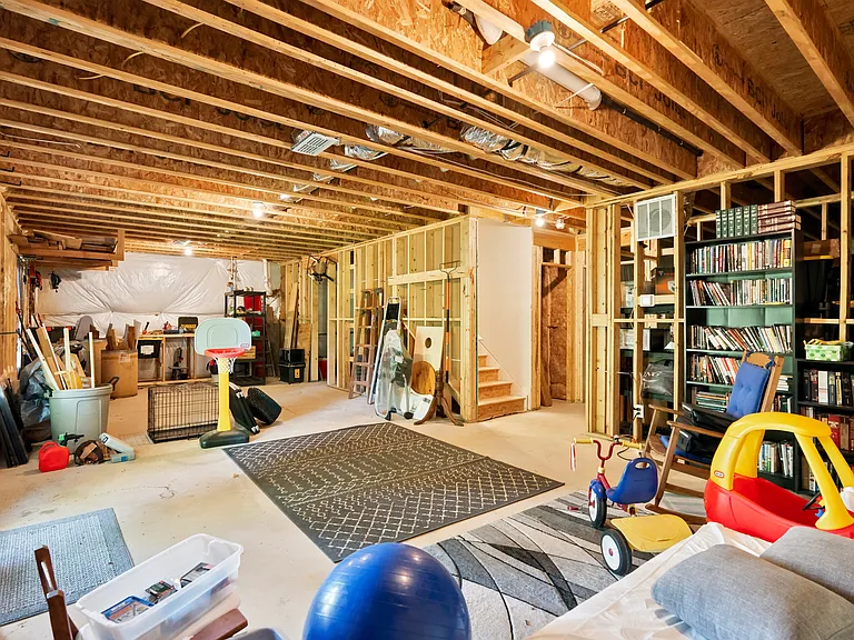 677 Magnolia Dr — Photo 23