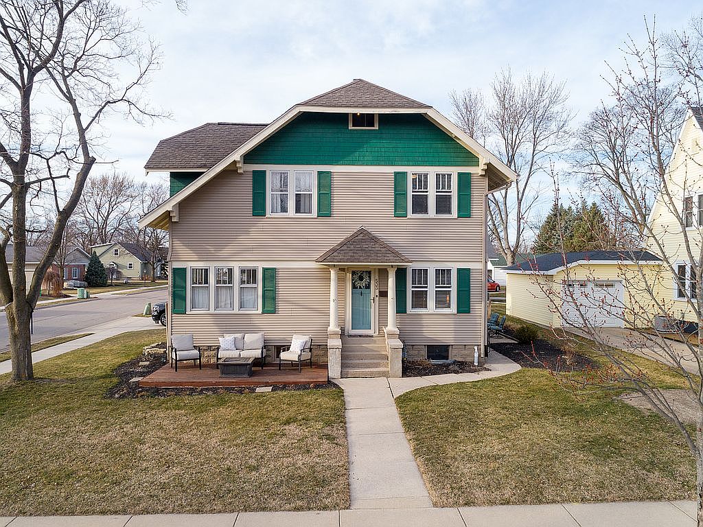 533 E Central Ave, Zeeland, MI 49464 Zillow