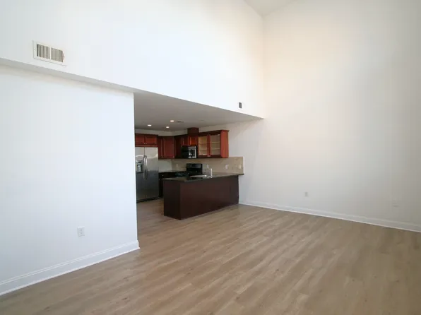 769 Montgomery Street image 4 of 26