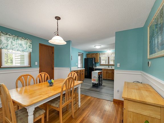 5th image of 38 Dexter Ave