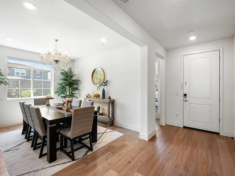 6274 Carousel Ave — Photo 8
