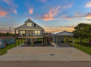 29 Rabbit Dr, Port O Connor, TX 77982