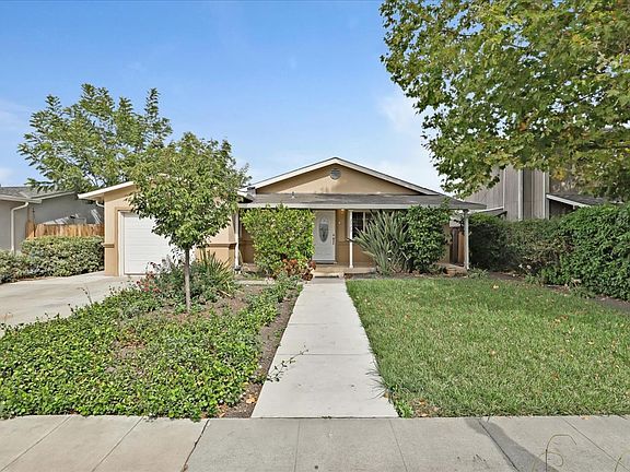 2nd image of 2529 Moraine Dr