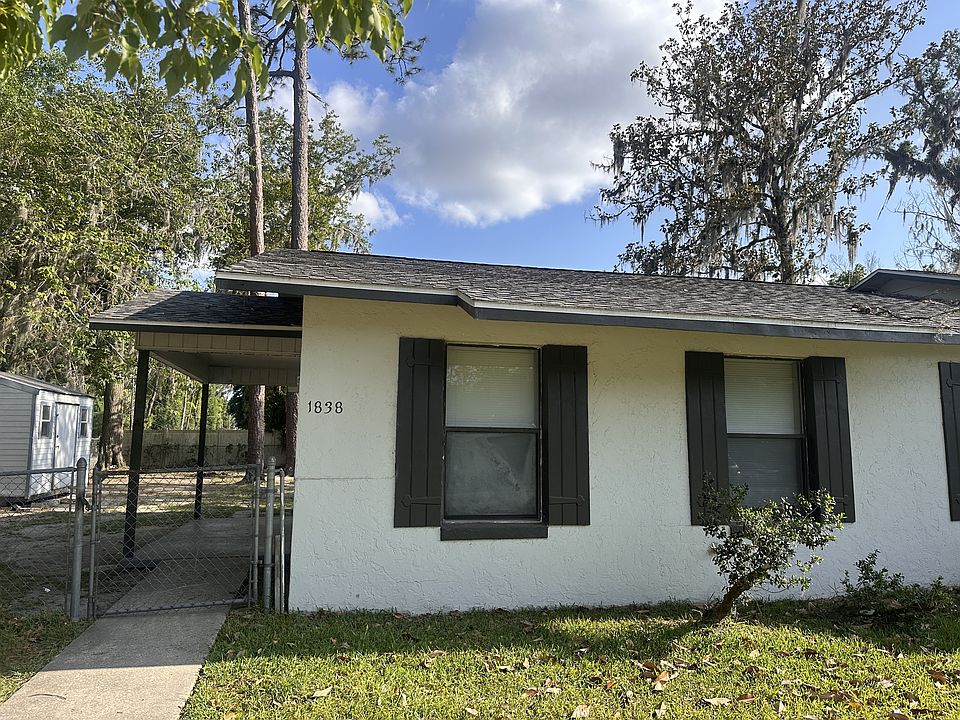 1st image of 1838 NE 17th St