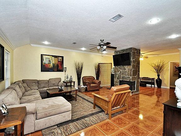 5th image of 18810 Appletree Hill Ln