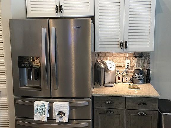 Custom Maples Cabinets