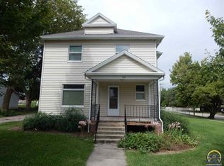 200 Maple St, Cottonwood Falls, KS 66845
