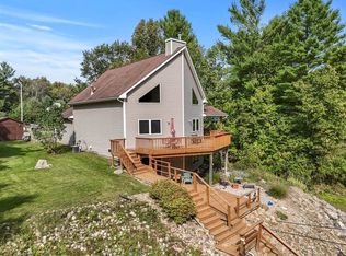 1724 Middle Point Dr, Alger, MI 48610