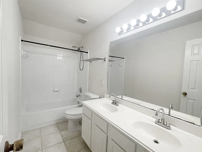 3426 Auburn Hollow Ln — Photo 21