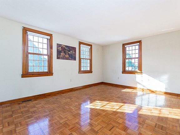 5th image of 59 Seminole Ave