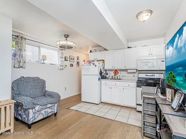 137 Lafayette Ave, Staten Island, NY