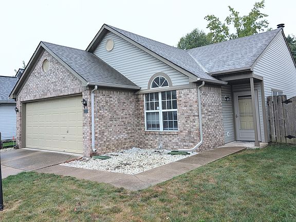 2nd image of 5143 Pin Oak Dr