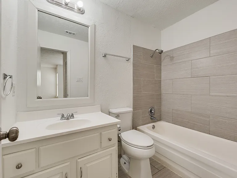 1732 Delaford Ct — Photo 26