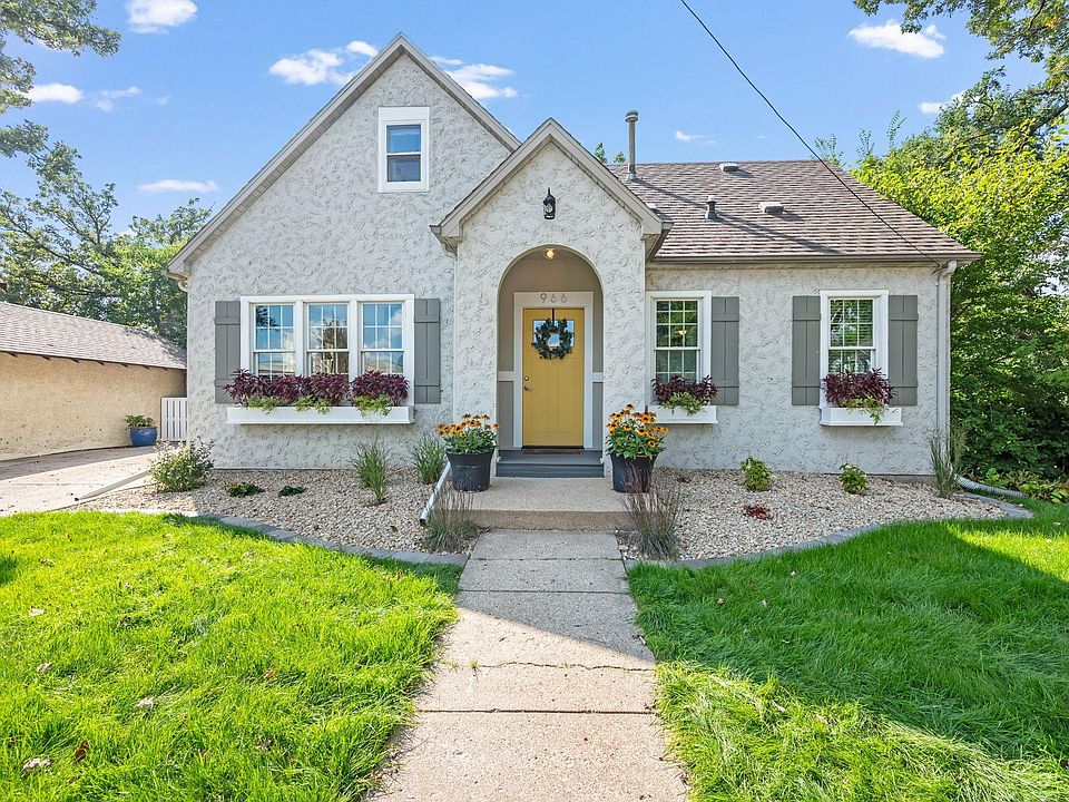 1st image of 966 Albion Ave