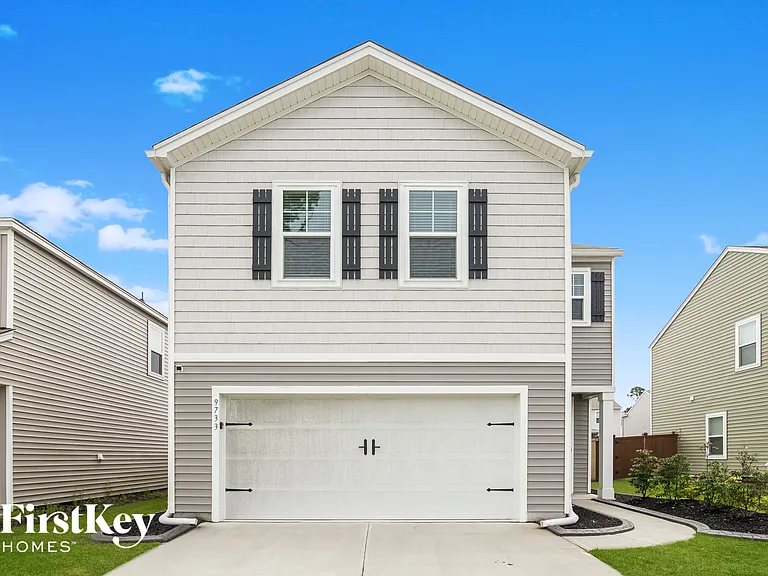 9733 Roseberry St — Photo 1
