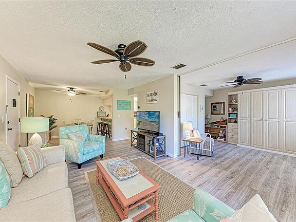 5th image of 756 White Pine Tree Rd APT 210